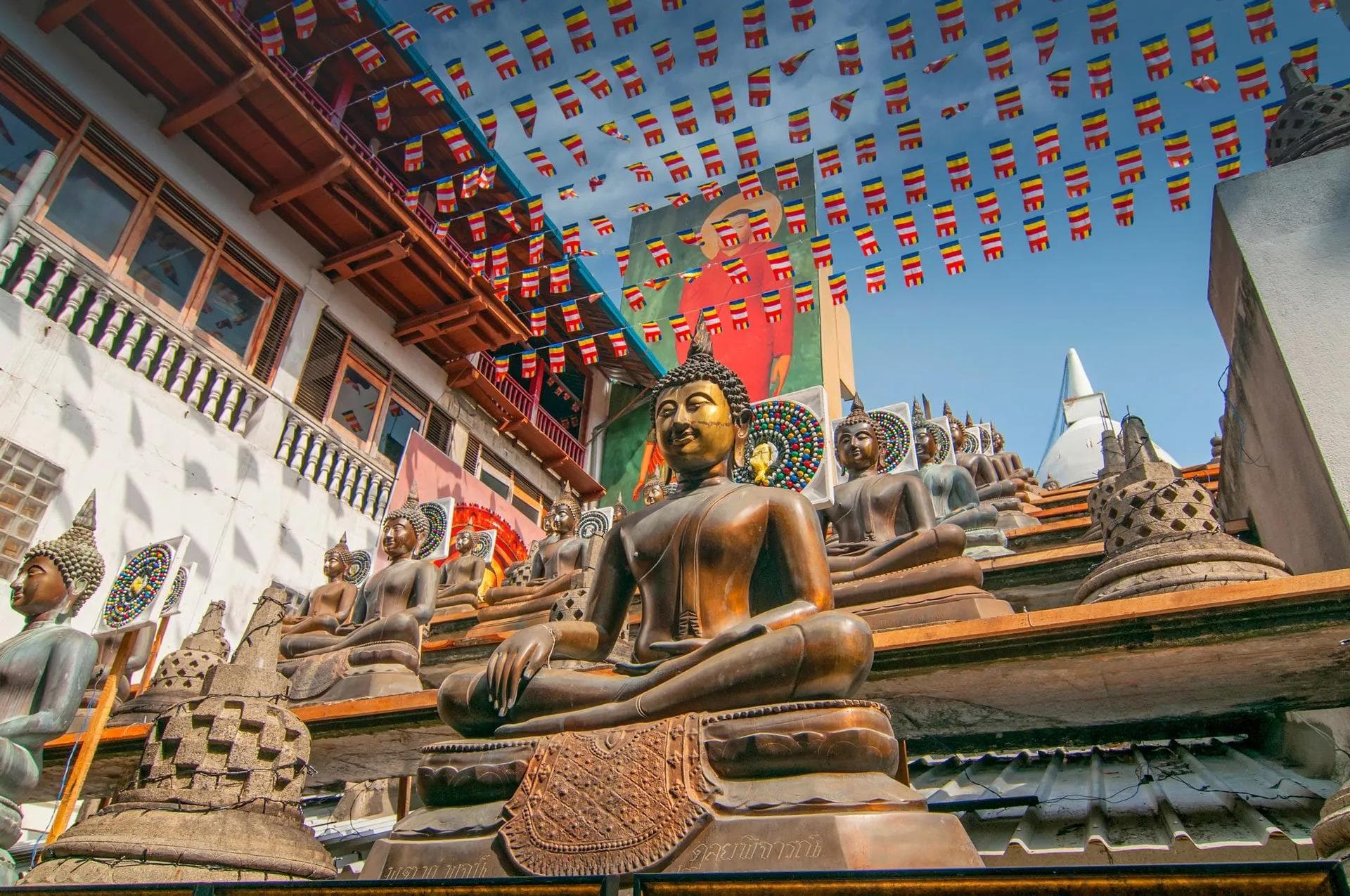 Hikkaduwa’s Spiritual Art, The Gangarama Temple