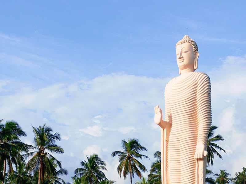 Discover the powerful standing memorial of Tsunami Honganji Viharaya